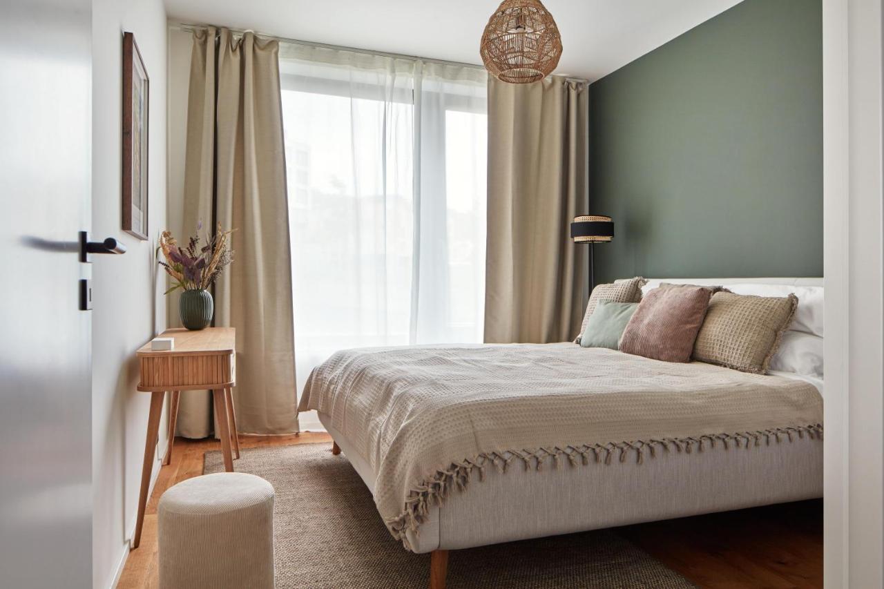 Prague Days - Designer Apts - Garage - Terrace - Easy City Access Экстерьер фото