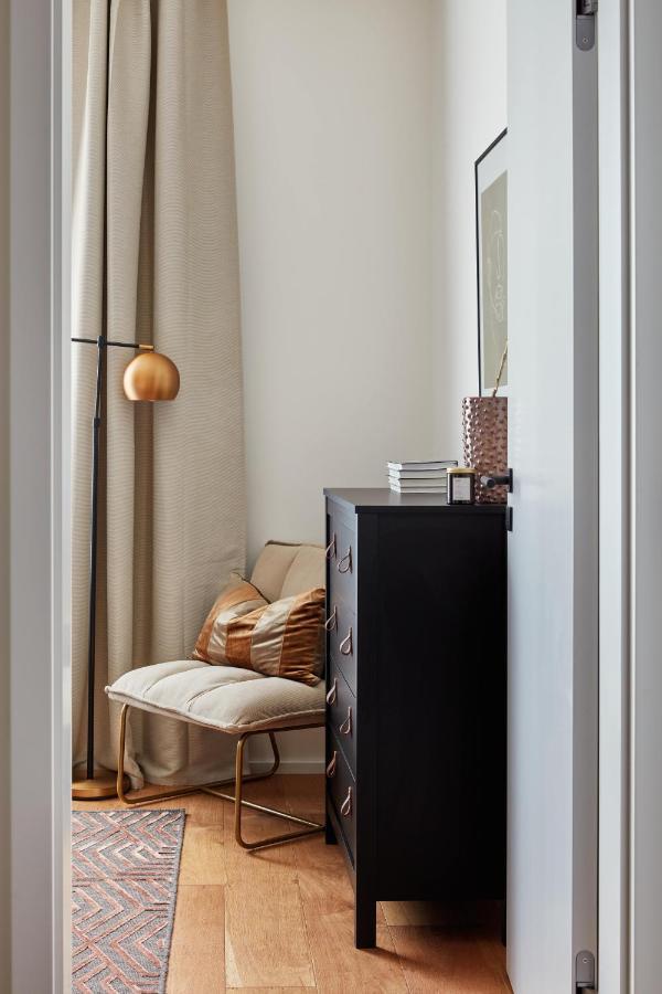 Prague Days - Designer Apts - Garage - Terrace - Easy City Access Экстерьер фото